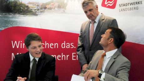 Bei der Vertragsunterzeichnung: (von links) Christof Lange, Norbert Köhler und Oberbürgermeister Mathias Neuner. 
