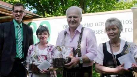 Von links: Vorsitzender Jürgen Lindner mit den Geehrten Elfriede Doll, Gregor Kügler und Marianne Glaser. 
