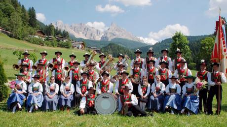Die Partnerkapelle aus Eggen/Südtirol (Bild) wird zum Dorffest fahren, um gemeinsam mit dem Denklinger Musikverein das 50-jährige Bestehen der Freundschaft zu feiern.  
