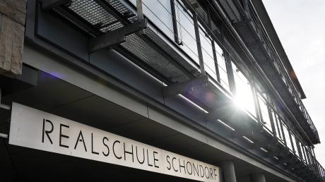Die Gemeinde Schondorf will sich bei der Erweiterung der Realschule mit einer Zweifachturnhalle begnügen.