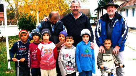 Große Freude bringt die Rumänienhilfe zu den Kindern. 