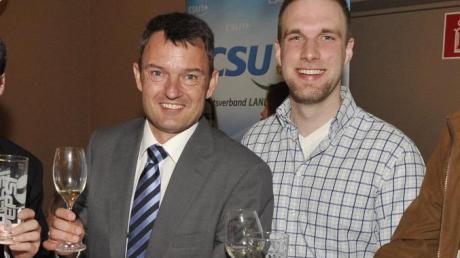 Andreas Maslo (rechts) mit Oberbürgermeister Mathias Neuner nach dessen Wahlsieg 2012.  
