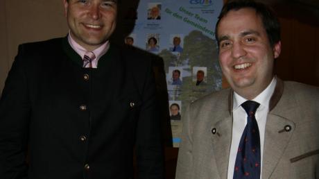 Thomas Eichinger (links) und Ferdinand Holzer machten in Egling Wahlkampf für die CSU.  

