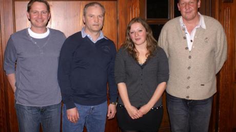 Die jetzt doch noch gefundenen neuen Vorstandsmitglieder des TSV Finning sind (von links) Jürgen Dreer (Zweiter Vorsitzender), Kurt Geier (Vorsitzender), Michaela Turetschek (Kassenwartin) und Michael Thürmer (Dritter Vorsitzender).  

