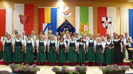 Der MGV 1889 Gemischter Chor Geltendorf feierte mit sechs weiteren Chören des Chorverbandes Landsberg sein 125-jähriges Gründungsjubiläum.  

