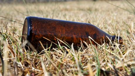 Über DNA-Spuren an einer Bierflasche ist die Polizei einem Serien-Einbrecher und seiner Bande auf die Spur gekommen. Unter anderem hatten sie Einbrüche im Landkreis Landsberg durchgeführt.