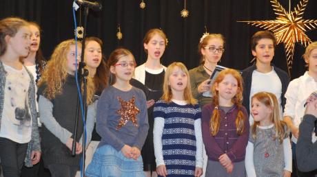 Kinder und Jugendliche aus Utting und Schondorf haben mit ihrer Aufführung von „Ritter Rost feiert Weihnachten“ für viel Spaß gesorgt.  

