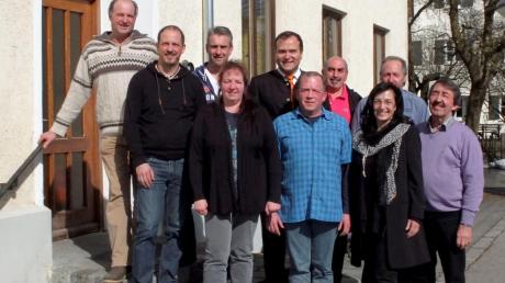 Der Vorstand der CSU Reichling mit Landrat Thomas Eichinger (hinten Mitte) bei der Jahreshauptversammlung. 
