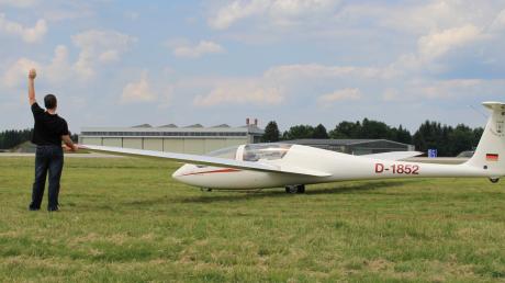 Künftig wird noch höher geschleppt. Nachdem sich die Flugsportgruppe Landsberg nun eine spezielle Höhenseilwinde zugelegt hat, kann sie die Segelflugzeuge bis auf 1000 Meter hinaufschleppen. Dadurch wird ein neues Leistungszentrum für Segelflug am Fliegerhorst Penzing geschaffen. 	