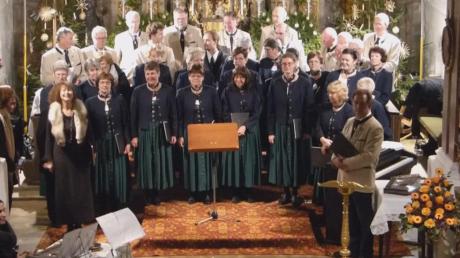 In St. Stephan fand ein Adventskonzert, organisiert vom MGV 1889 Gemischter Chor Geltendorf statt. 	