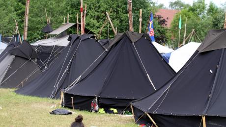 Mehrere Zelte einer Pfadfinderinnengruppe wurden am Friedberger See beschädigt. 