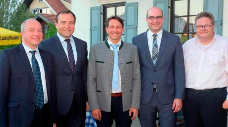 Nach der Wahl in Schondorf: (von links) Bernhard Kösslinger, Landrat Thomas Eichinger, Rainer Jünger, Michael Kießling, Kreisvorsitzender Alex Dorow. 