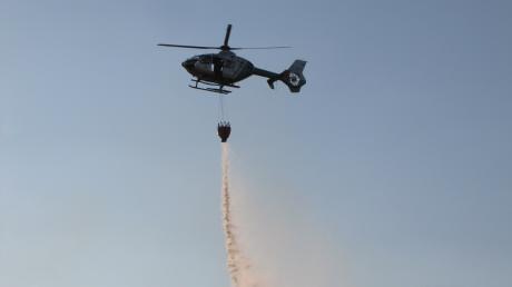Hubschrauber der Bundespolizei waren im März 2014 bei Fischen im Einsatz, um einen Flächenbrand zu löschen. Über diese Kosten wird immer noch gestritten.