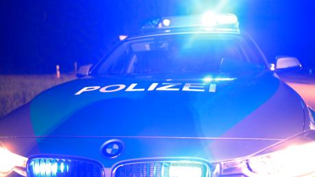 Die Geburtstagsparty eines 15 Jahre alten Mädchens hat die Polizei am Samstagabend in Göggingen beendet.