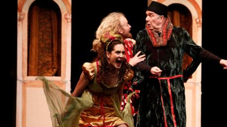 Rasantes Spiel in der Komödie nach William Shakespeare mit dem ADG Europe & TNT Theatre Britain im Stadttheater.