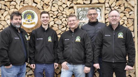 Thomas Sailer, Fabian Ranzinger, Mannschaftsführer Werner Franz, Dennis Kubik und Alfred Franz (von links) haben für den nächsten Titel der Scheuringer Schützen gesorgt: Sie schafften den Aufstieg in die Oberbayernliga. 
