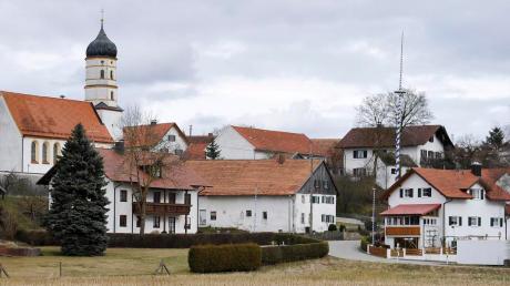 Damit der dörfliche Charakter zum Beispiel in Oberbergen (Bild) erhalten bleibt, stellt die Gemeinde Penzing Innerortsbebauungspläne für alle Ortsteile auf.