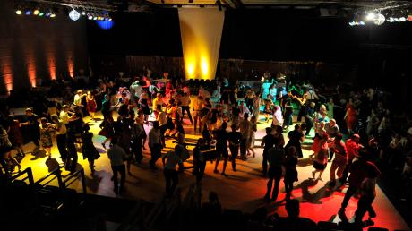 Boogie-Woogie und Lindy-Hop-Dance-Camp: Tanz in Vollendung wurde im Sportzentrum Landsberg gezeigt. 