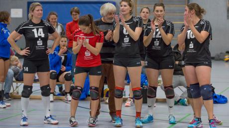 Penzings Volleyballerinnen dürfen sich selbst applaudieren: Beim MTV München setzten sie sich mit 3:1 durch und klettern damit in der Landesliga-Tabelle auf den 4. Platz.
