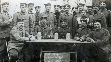 Veteranen- und Reservistenvereine erinnern an die Opfer von Kriegen. Doch die Zahl der Mitglieder sinkt bayernweit. Unser Foto zeigt Veteranen des Ersten Weltkriegs bei ihrer Rückkehr nach Ludenhausen.