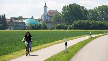 Östlich der Heinrichhofener Straße und nördlich der Biogasanlage soll ein Gewerbegebiet entstehen. Die Gemeinde Egling weist eine Fläche von rund drei Hektar aus.
