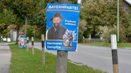 In seiner Heimatgemeinde finden sich einige Wahlplakate mit dem Konterfei von Herrmann Dempfle. Doch er darf nicht überall plakatieren. 