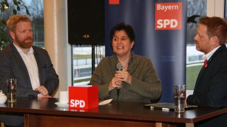 Felix Bredschneijder (links) und Florian Hansch befragten Maria Noichl, die Spitzenkandidatin der bayerischen SPD, zur Europawahl. 