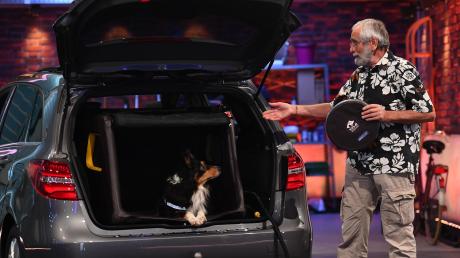 Ernstfried Prade aus Kinsau hat eine aufblasbare Transportbox für Hunde entwickelt. Er war bei der TV-Show "Das Ding des Jahres" auf ProSieben dabei.