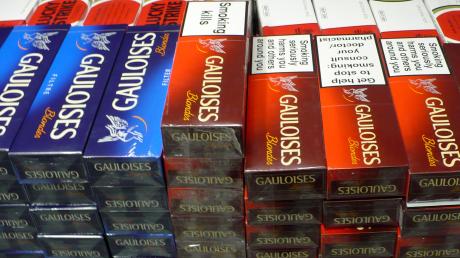 Zigaretten im Wert von mehreren Tausend Euro haben Unbekannte aus einer Tankstelle in Kinsau gestohlen.