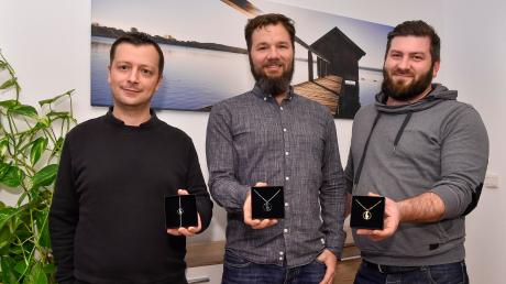 Sie verkaufen den Ammersee-Schmuck online: (von links) Daniel Rank, Peter Schaeffer und Thomas Hoiboom.