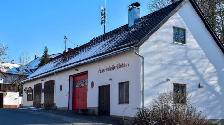 Die Tage des alten Feuerwehrhauses in Apfeldorf sind gezählt.