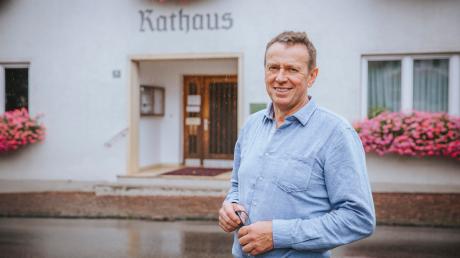 Fritz Schneider hat das Amt des Bürgermeisters in Rott von Quirin Krötz übernommen. 