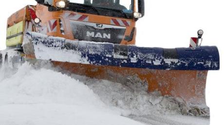 Im Landkreis Landsberg sorgten Wind und Schneefall am Dienstag auf den Straßen für gefährliche Bedingungen.