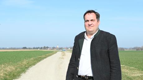 Eglings Bürgermeister Ferdinand Holzer kämpft seit Jahren für den Ausbau eines Feldwegs zum Radweg. Im Prittrichinger Gemeinderat findet sich dafür allerdings keine Mehrheit.