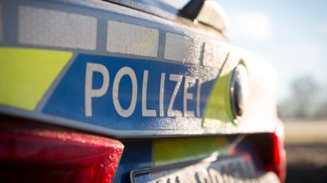 Einen Schaden in Höhe von 5000 Euro hat ein Mann in Mödingen angerichtet.