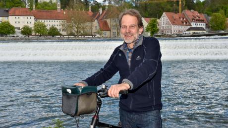 Der Landsberger Stadtrat Karl Egger ist gerne mit dem Fahrrad unterwegs und setzt sich deshalb für bessere Radwege ein. 