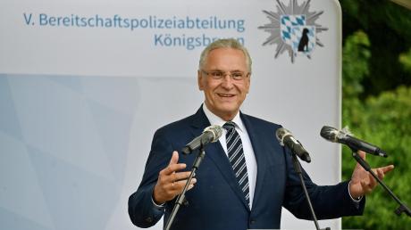 Bayerns Innenminister Joachim Herrmann äußert sich zur Anfrage der AfD zum Fall des verstorbenen Abgeordneten Martin Hebner aus Dießen.