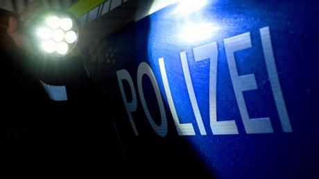 Die Polizei Landsberg hat den gesuchten Fahrer eines Kipplasters ermittelt, der in einen tödlichen Unfall auf der B17 bei Kinsau verwickelt war.