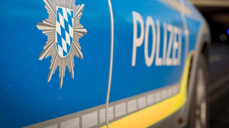 Mit einem betrunkenen Autofahrer bekommt es die Polizei in Geltendorf zu tun. 