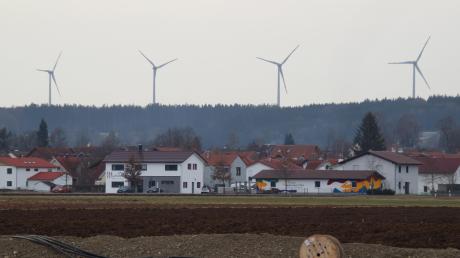Die Gemeinde Fuchstal setzt auf Nachhaltigkeit – unter anderem auf Windenergie. Dafür gab es jetzt den Deutschen Nachhaltigkeitspreis in der Kategorie Kleinstädte, der mit 20.000 Euro dotiert ist. 