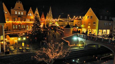 Bald startet wieder der Romantische Weihnachtsmarkt auf der Insel Ried in Donauwörth.