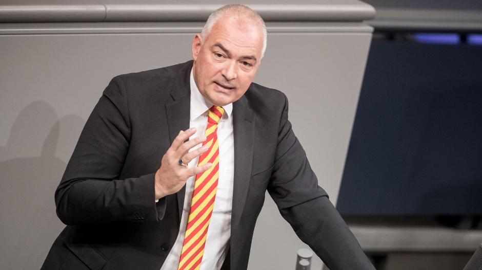 Das Büro des CDU-Bundestagsabgeordneten Axel E. Fischer ist am Donnerstag durchsucht worden. Zuvor hatte der Bundestag seine Immunität aufgehoben.