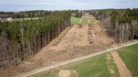 Der Gemeinderat Pürgen hat den Auftrag für die Ortsumfahrung Lengenfeld vergeben. Es ist das teuerste Bauprojekt in der Geschichte der Gemeinde. Dafür wurden im Frühjahr bereits Bäume gefällt. 	