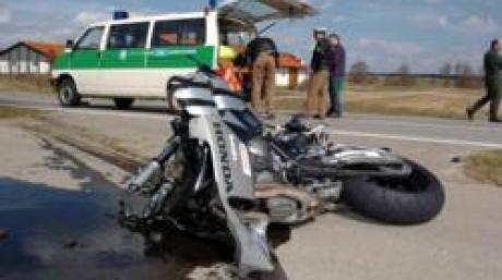 Unfall Motorrad / PKW auf der Verbindungsstraße Gablingen - Achsheim