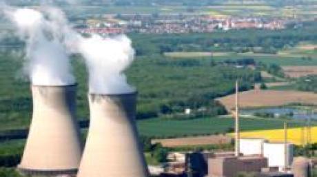 Blick auf das Kernkraftwerk Gundremmingen