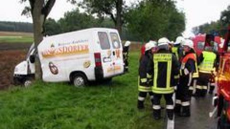Unfall bei Gundelfingen am 26. September 2006 - Fahrer eines Kleintransporter tödlich verletzt