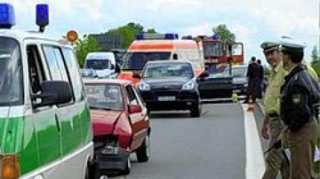 Unfall zwischen Buchloe Ost und Buchloe West - Auffahrunfall in Richtung Memmingen