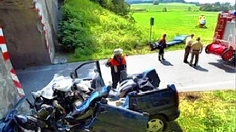 Suicid - Verkehrsunfall zwischen Dinkelscherben und Anried
