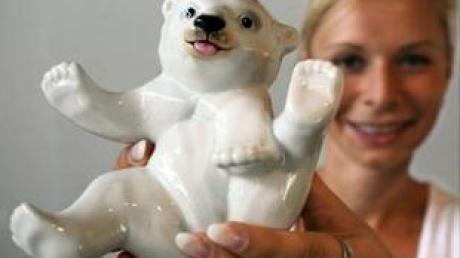 Die Königliche Porzellan Manufaktur verewigt Knut in Porzellan. (Bild: dpa)