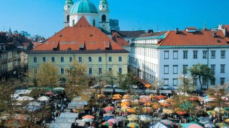 Ljubljana ist die ehrlichste Stadt der Welt. 29 von 30 "zufällig" verloren gegangenen Handys sind zurückgegeben worden. Bild: Slowenisches Fremdenverkehrsamt/dpa/gms